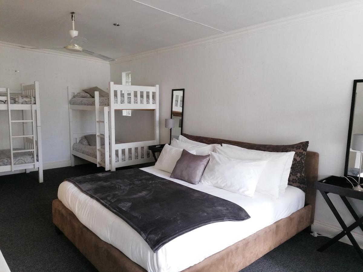 Knysna N2 Lodge ภายนอก รูปภาพ