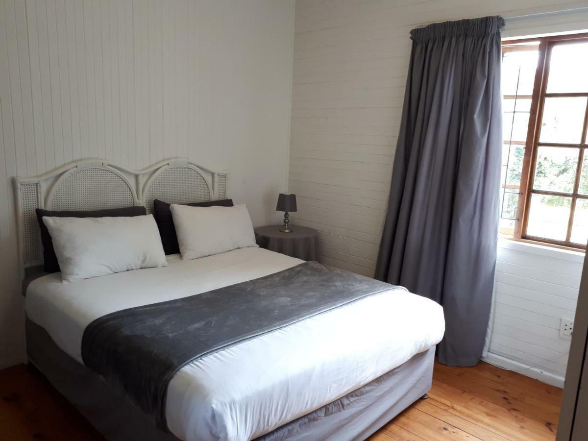 Knysna N2 Lodge ภายนอก รูปภาพ